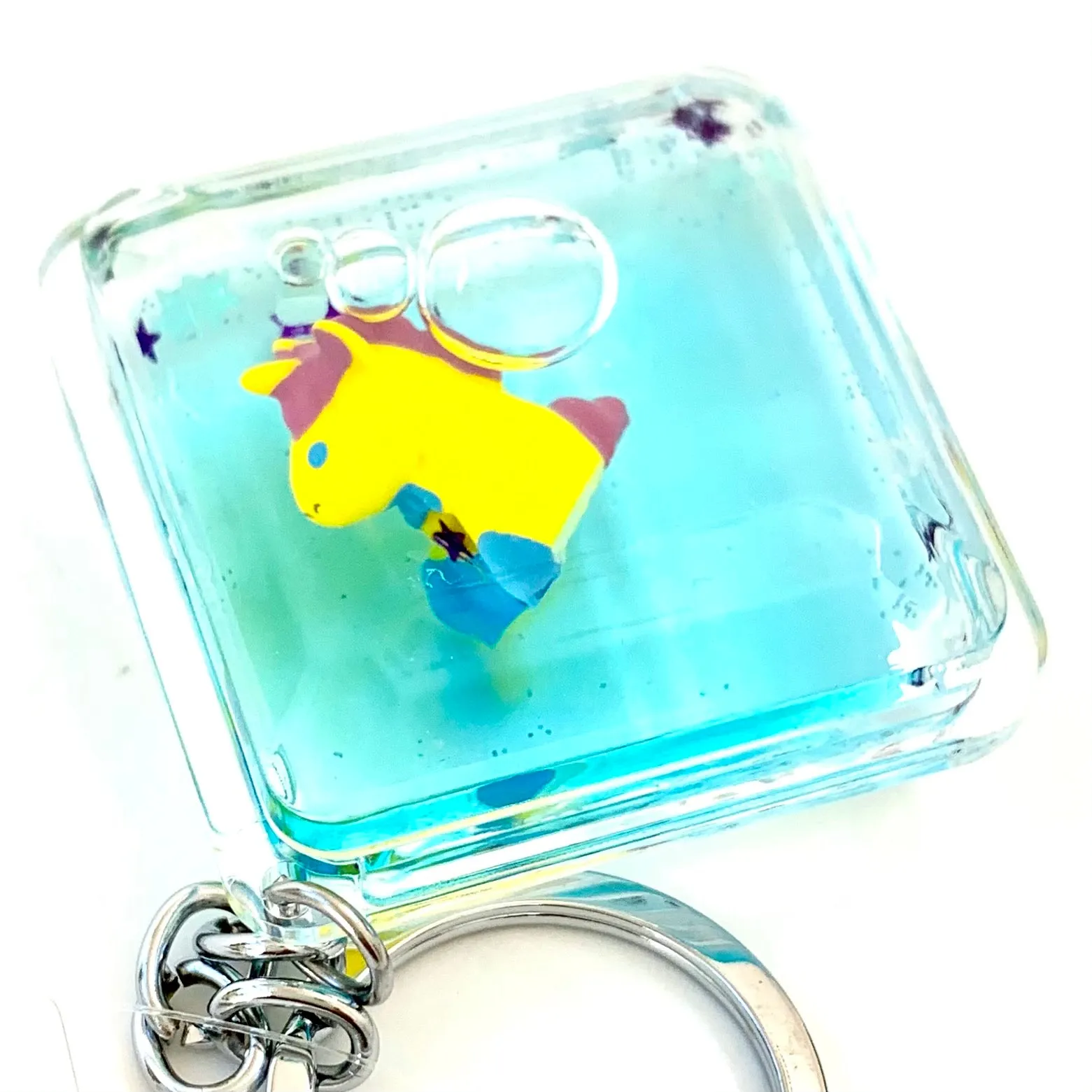 12023 FLOATING UNICORN CHARM-12