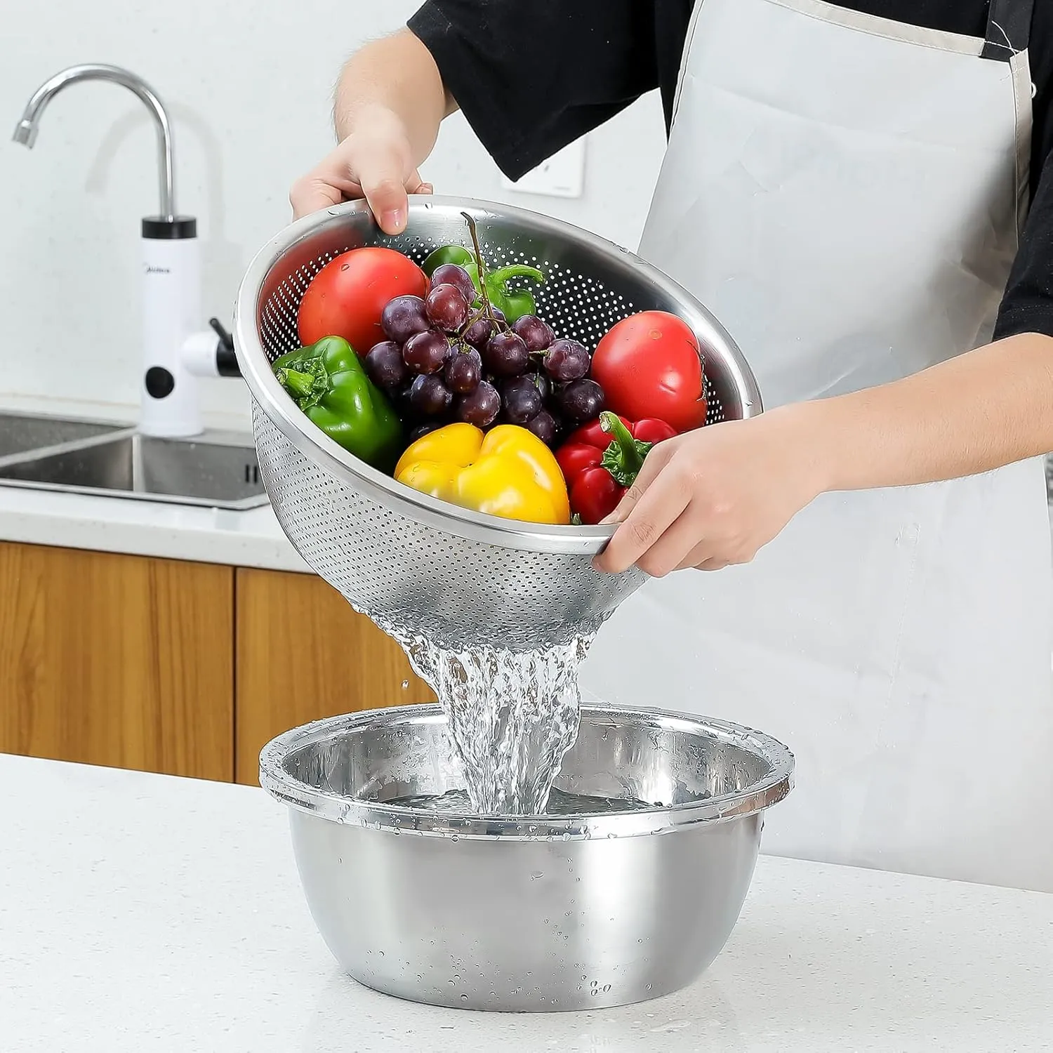 304 Stainless Steel Microporous Colander, 5QT Large Capacity with Mixing Bowl For washing vegetables, fruit and rice and for draining cooked pasta(2PC)