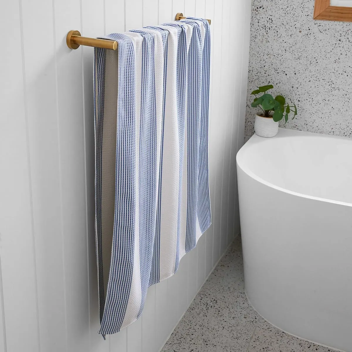 Dock & Bay Bath Towel - for Home - Quick Dry, Super Absorbent - Includes Bag - Storm Cloud, Large (160x70cm, 63"x28")