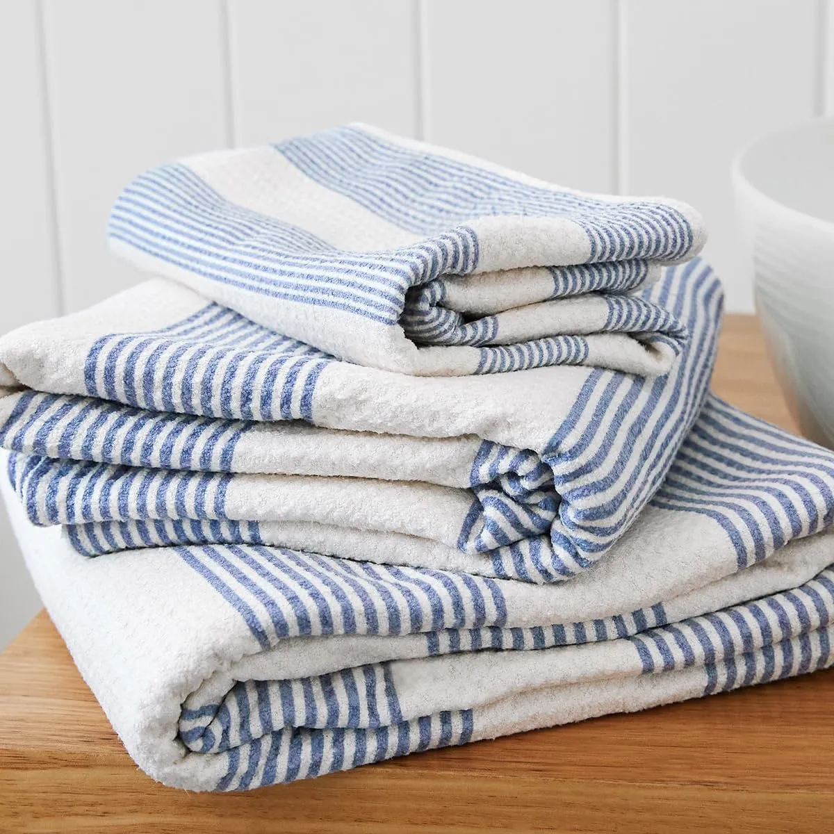 Dock & Bay Bath Towel - for Home - Quick Dry, Super Absorbent - Includes Bag - Storm Cloud, Large (160x70cm, 63"x28")