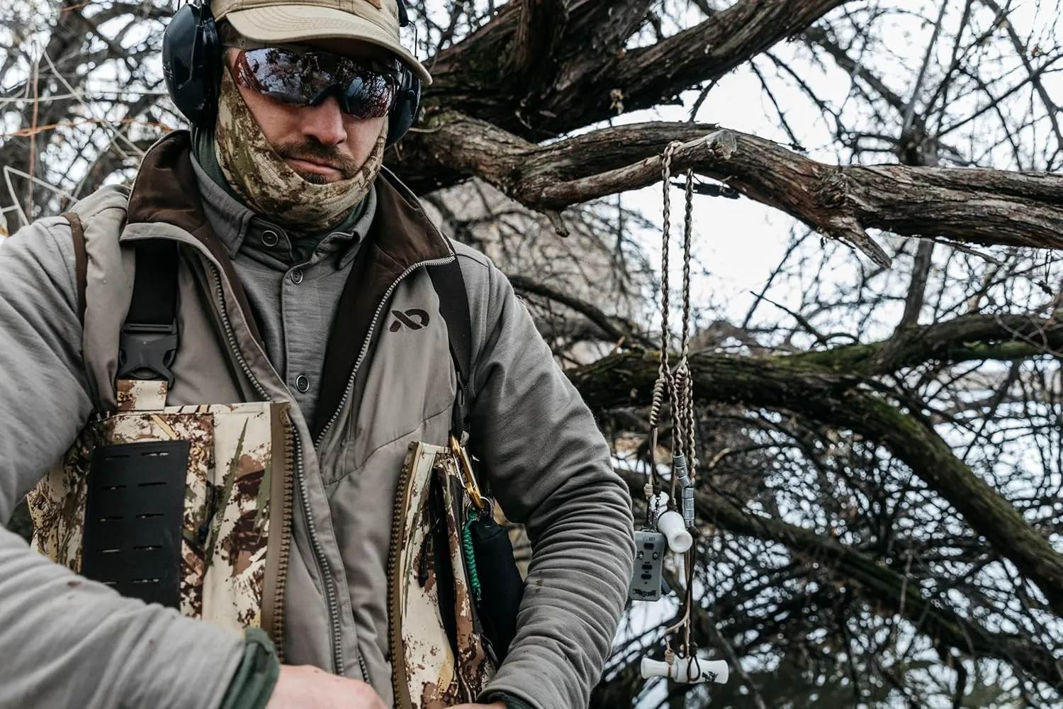 First Lite Men's Primer Puffy Jacket - Insulated Windproof Camo Waterfowl Hunting Coat