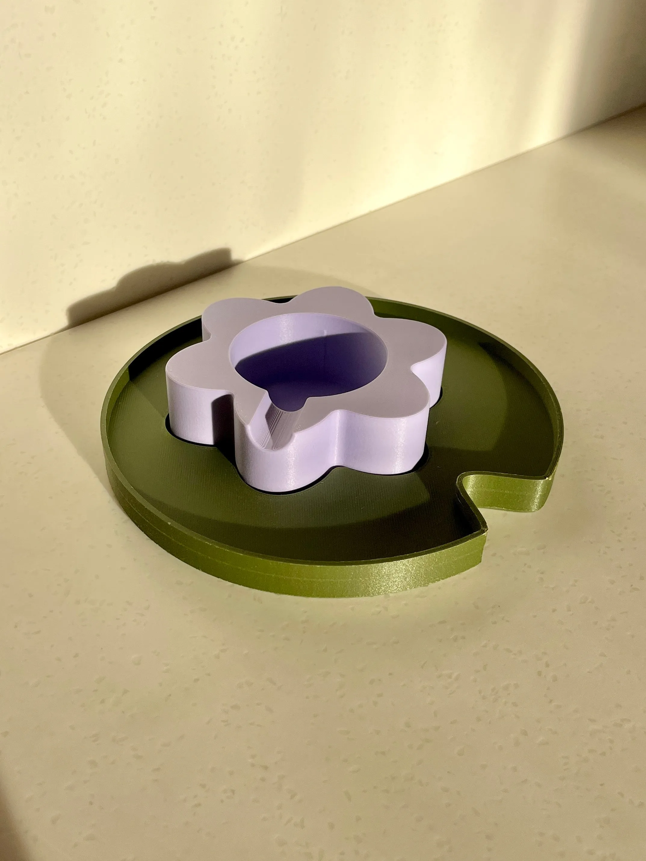 Floating Tray