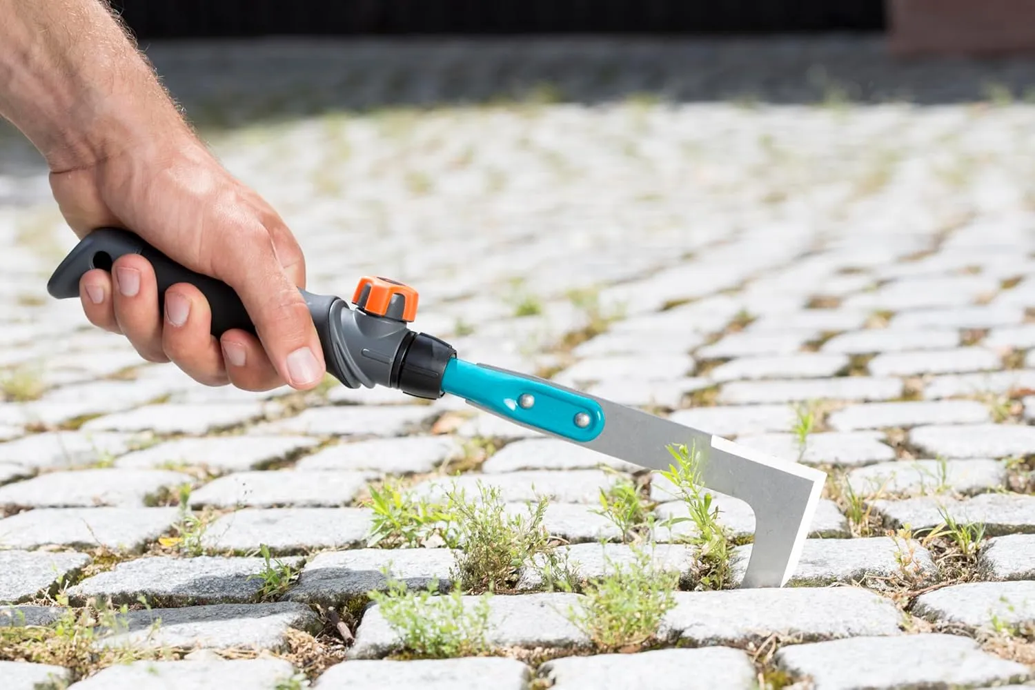 Gardena combisystem Patio Weeder: Weed Scraper for Removing Moss and Weeds in Paving Joints, Hardened Stainless Steel Blade with Double-Sided Grinding, Corrosion Protection (8927-20)