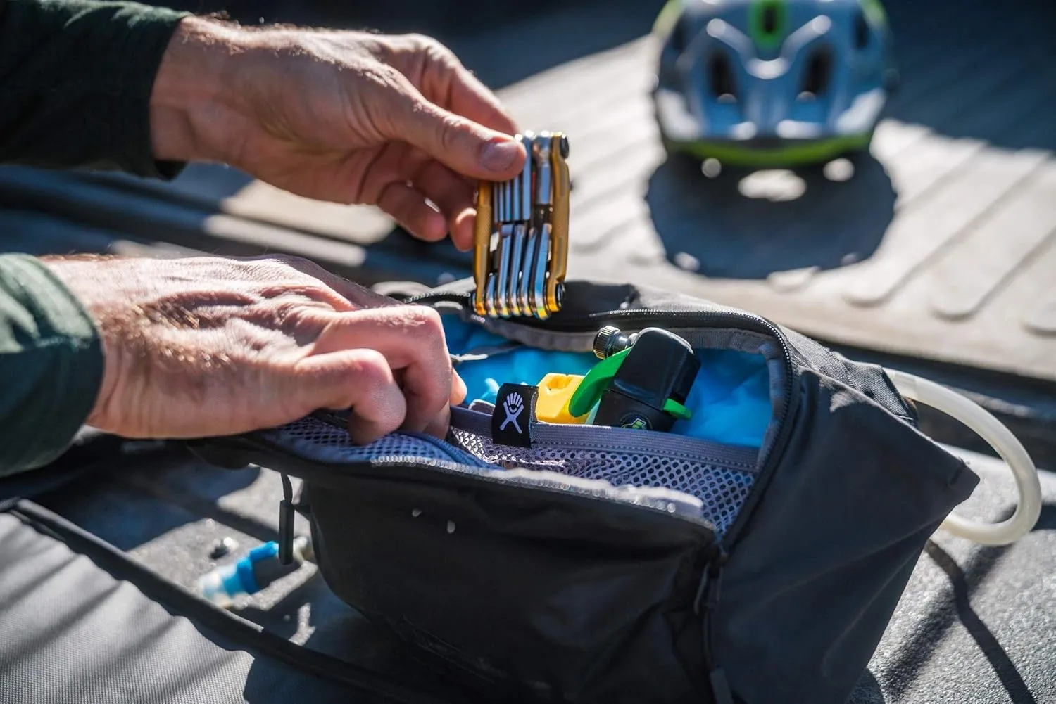 Hydro Flask Down Shift Hydration Pack