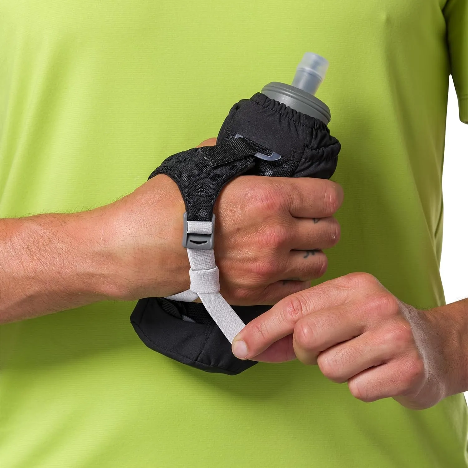 Nathan Handheld Soft Flask 18oz - Exo-Draw Insulated Collapsible Bottle - Grip-Free Strap & Rigid ExoSpine for Comfort/Support - Breathable Mesh Strap - Ideal Running/Hiking, Pinnacle, Black