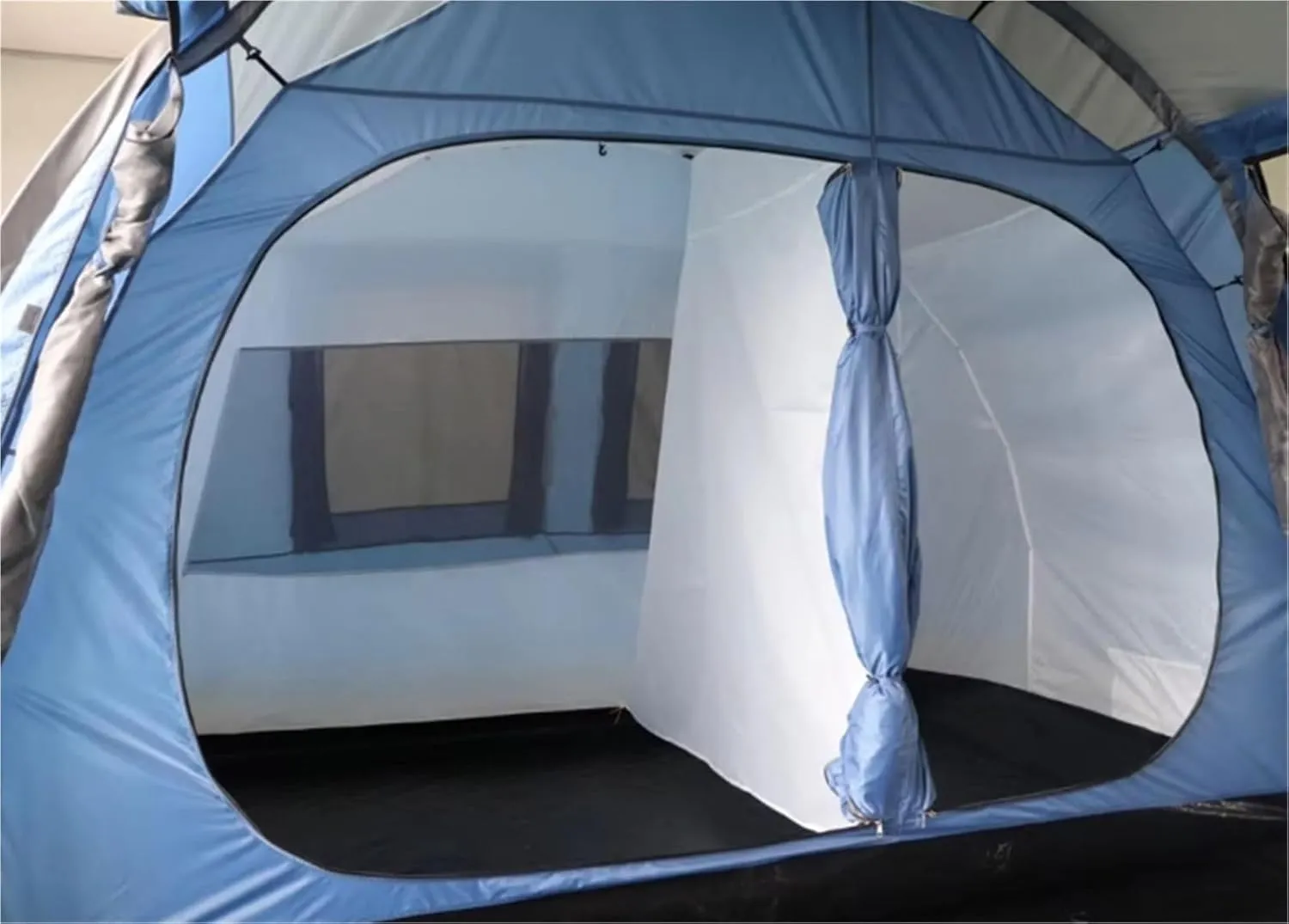 Outdoor Rainproof and Windproof Camping Tunnel Tent Large Space Camping Tent Pole Multi-Person Camping Tent