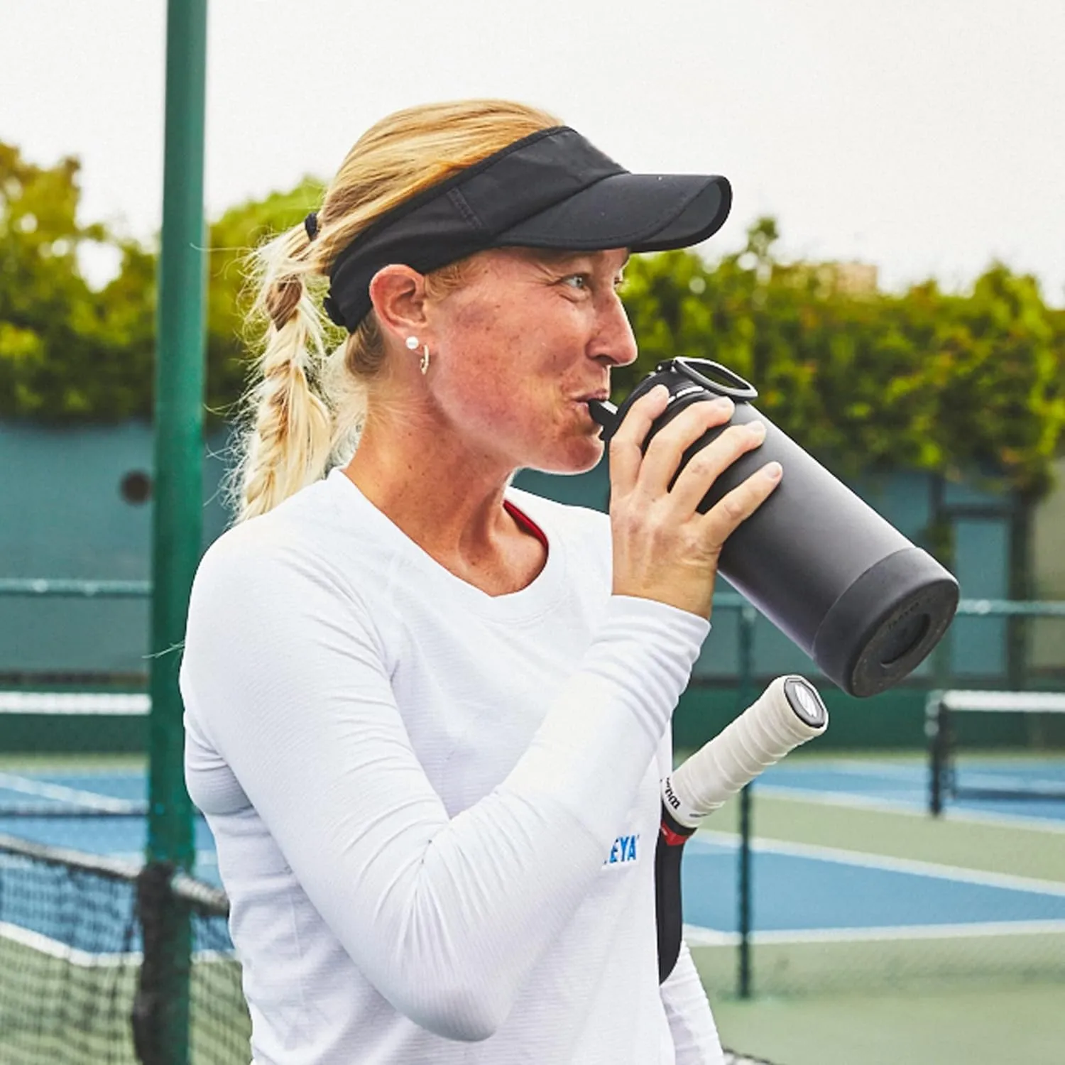 Takeya Pickleball Stainless Steel Insulated Water Bottle with Choice of Lid and Carry Handle, 32 Ounce, Dropshot Teal